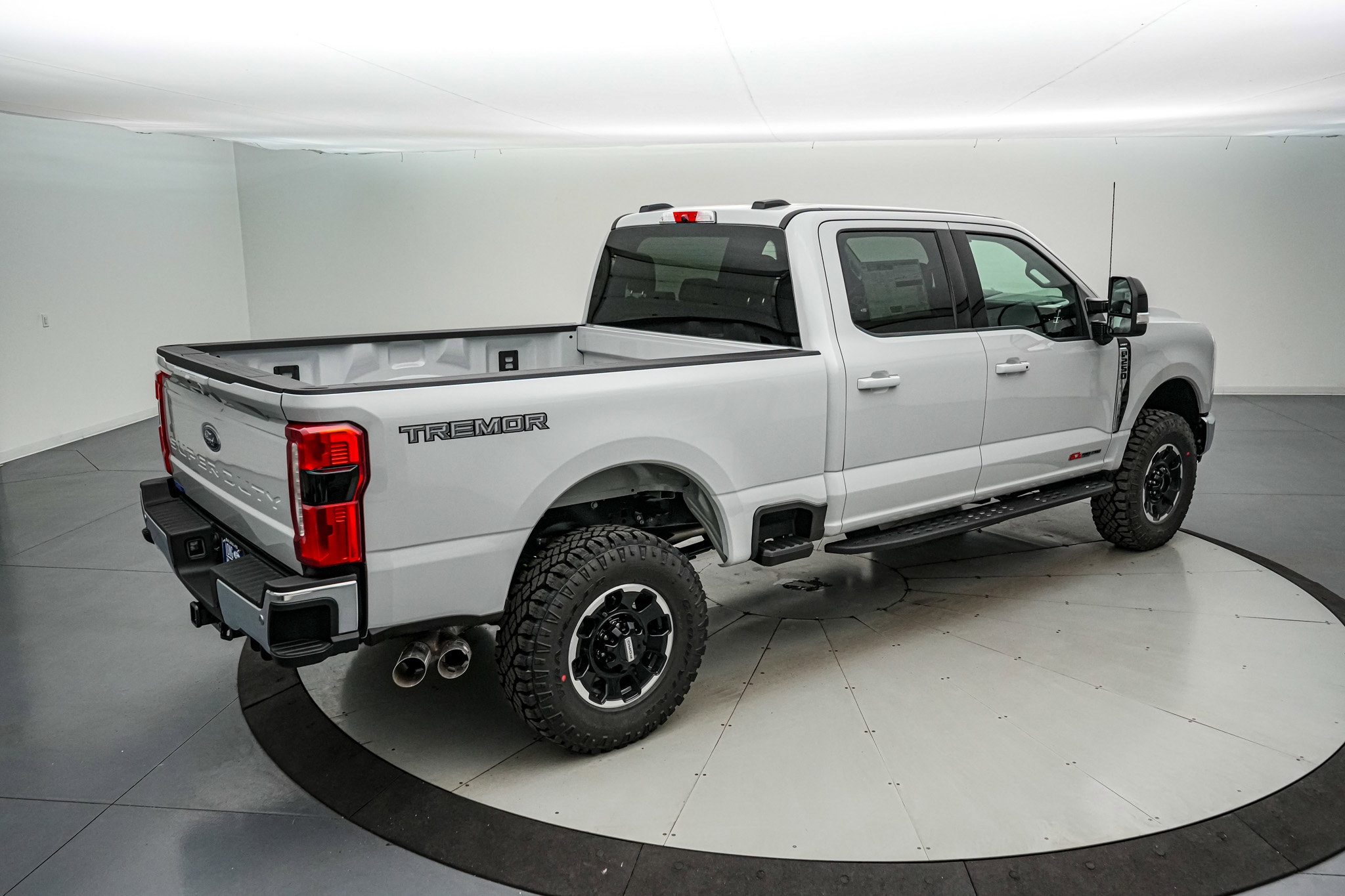 New 2026 Ford F250 Lariat w/ Tremor Off-Road Package image 4