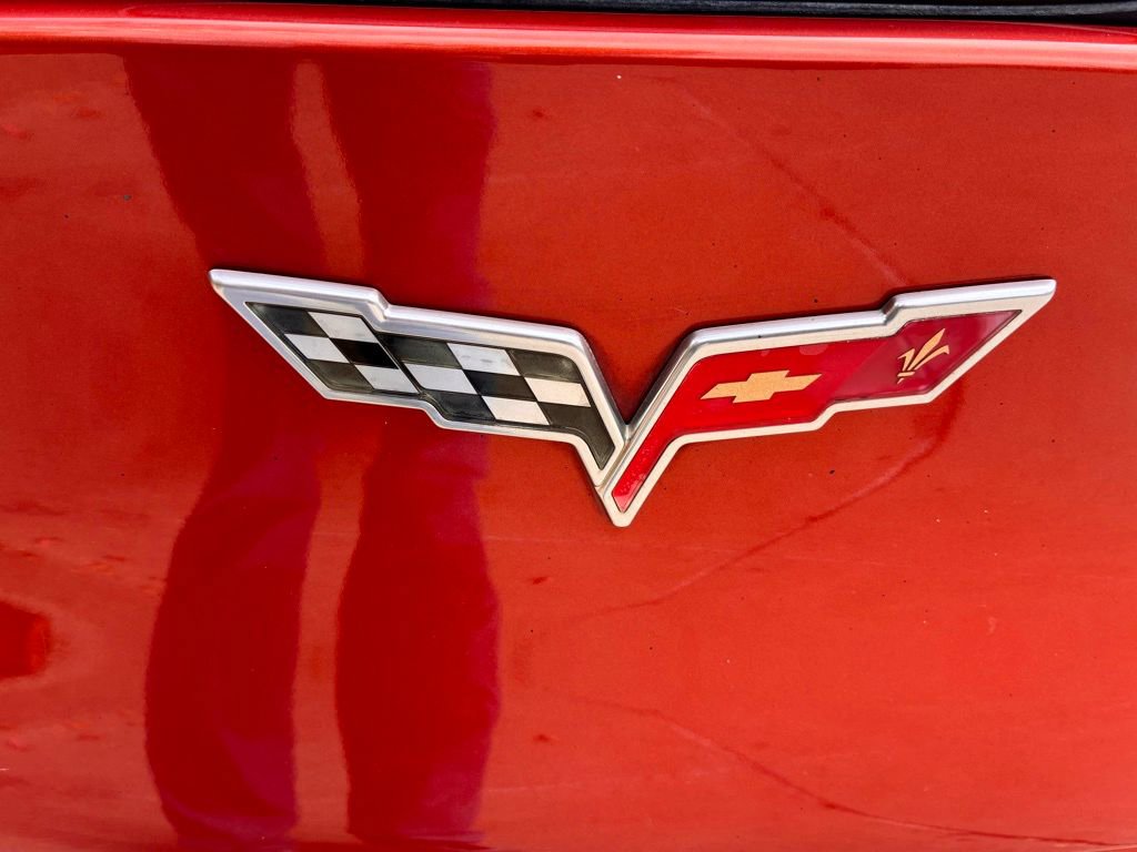 Used 2005 Chevrolet Corvette Coupe w/ Preferred Equipment Group RWD image 25