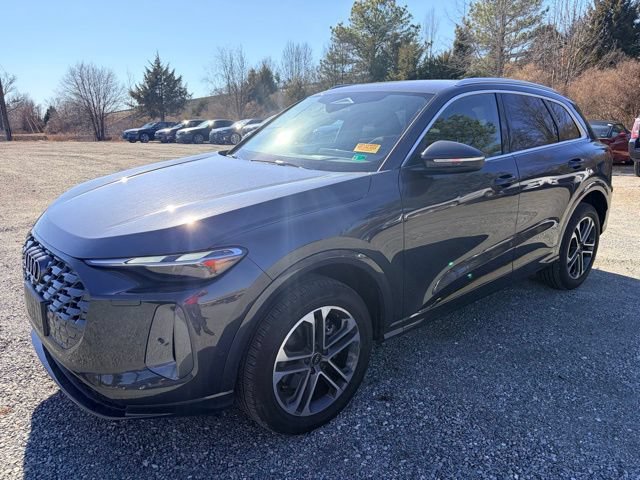 Certified 2025 Audi Q5 Premium w/ Convenience Package AWD/4WD image 1
