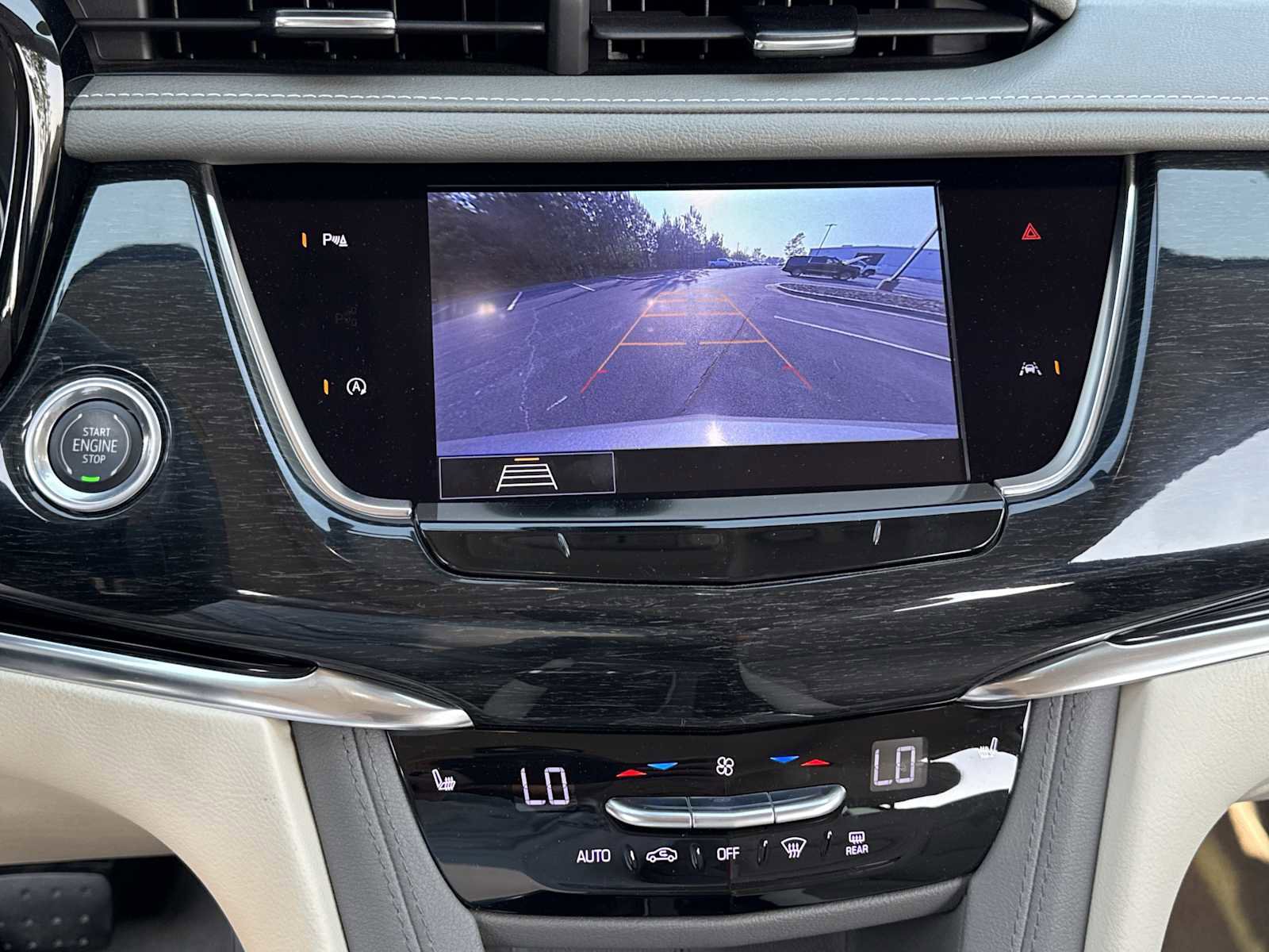 Used 2020 Cadillac XT6 Premium Luxury FWD image 7