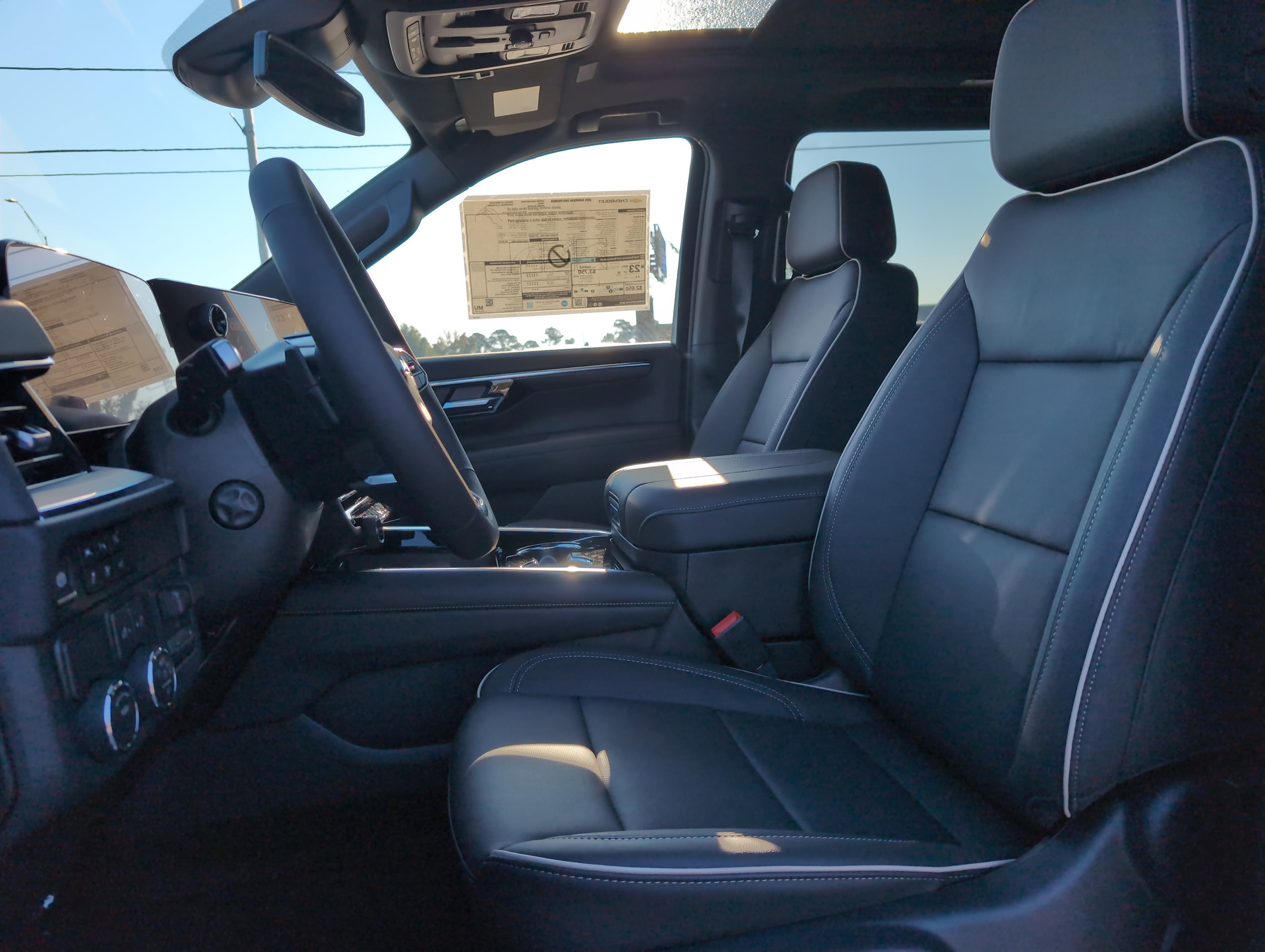 New 2025 Chevrolet Suburban Premier w/ Sun And Tow Package image 10