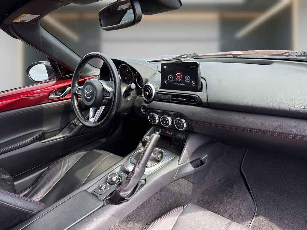 Used 2019 MAZDA MX-5 Miata Grand Touring w/ GT-S Package RWD image 13