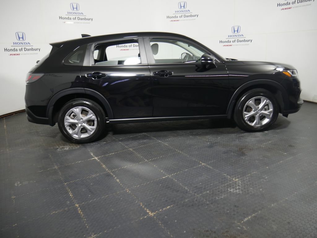 Used 2023 Honda HR-V LX image 4