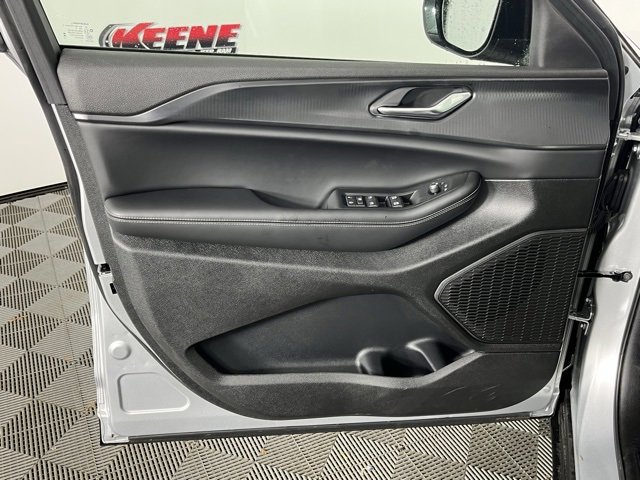 New 2025 Jeep Grand Cherokee L Altitude image 22