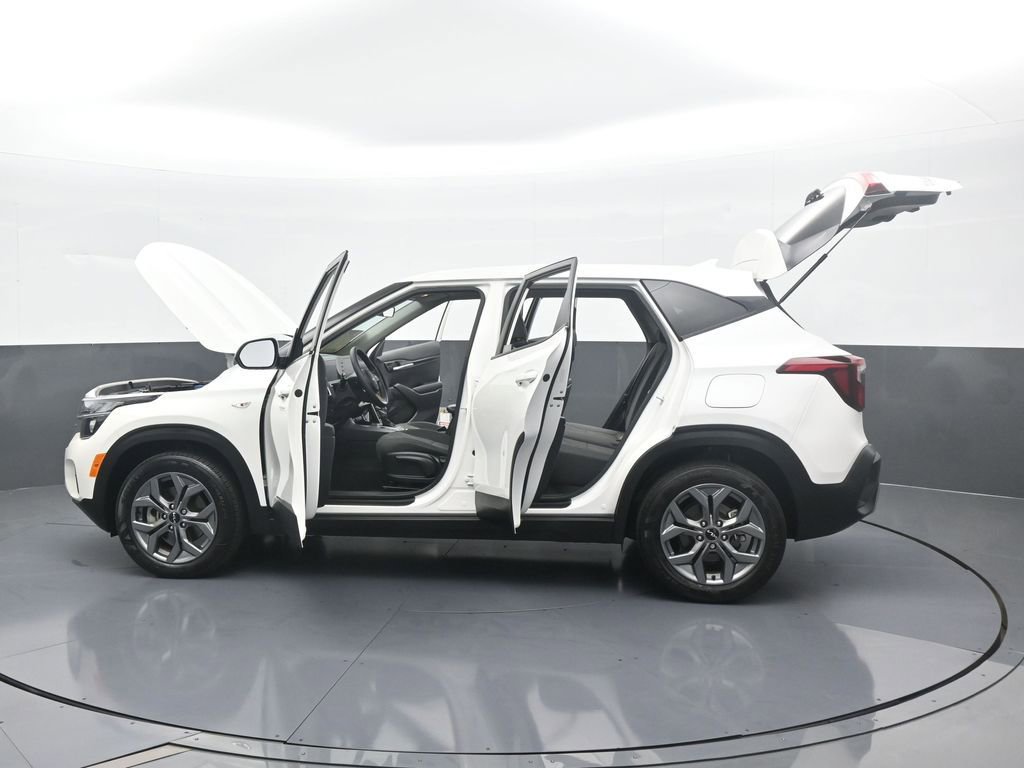 Used 2024 Kia Seltos LX image 71