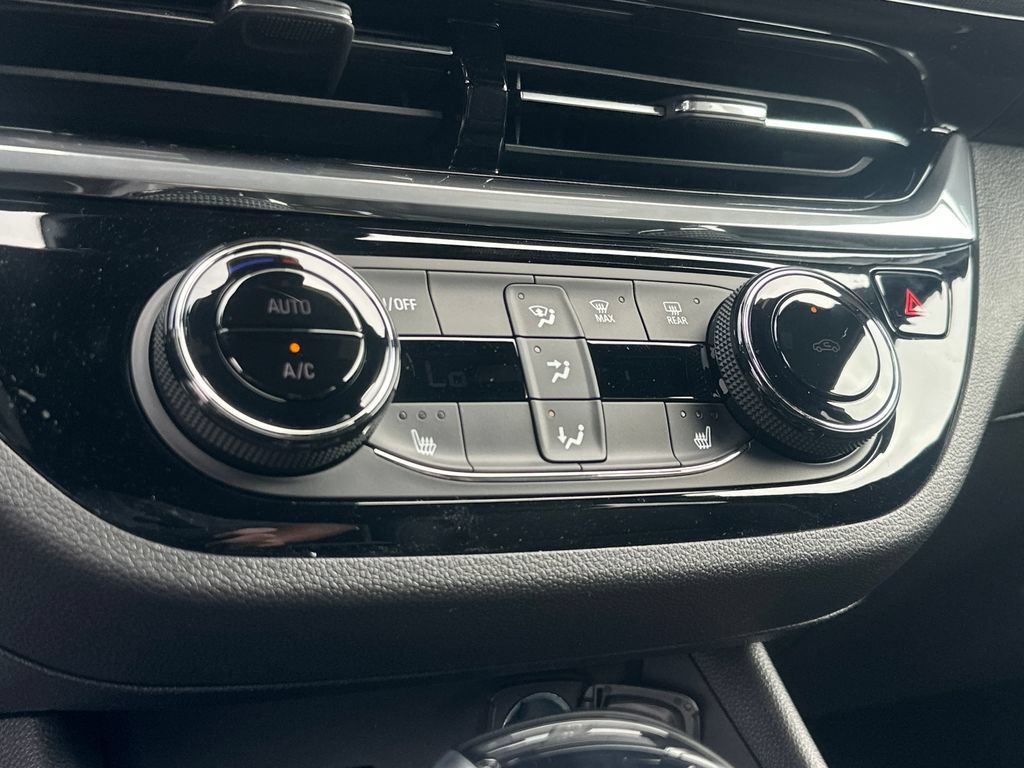 New 2026 Buick Envista Sport Touring w/ Studio Series FWD image 25