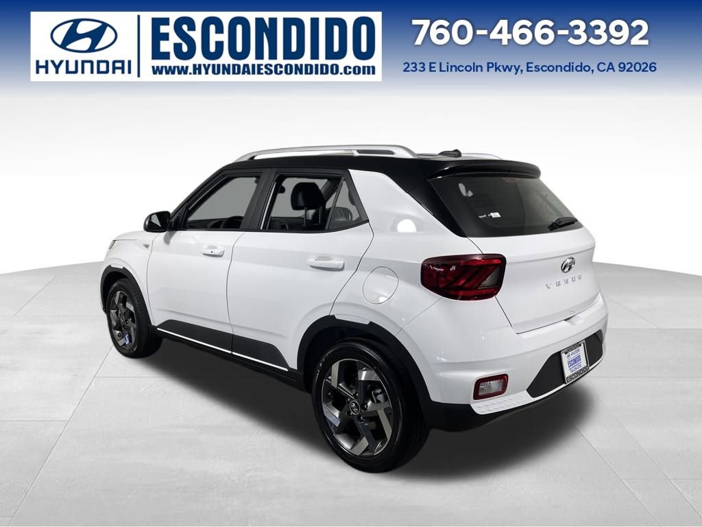 New 2026 Hyundai Venue SEL video 3