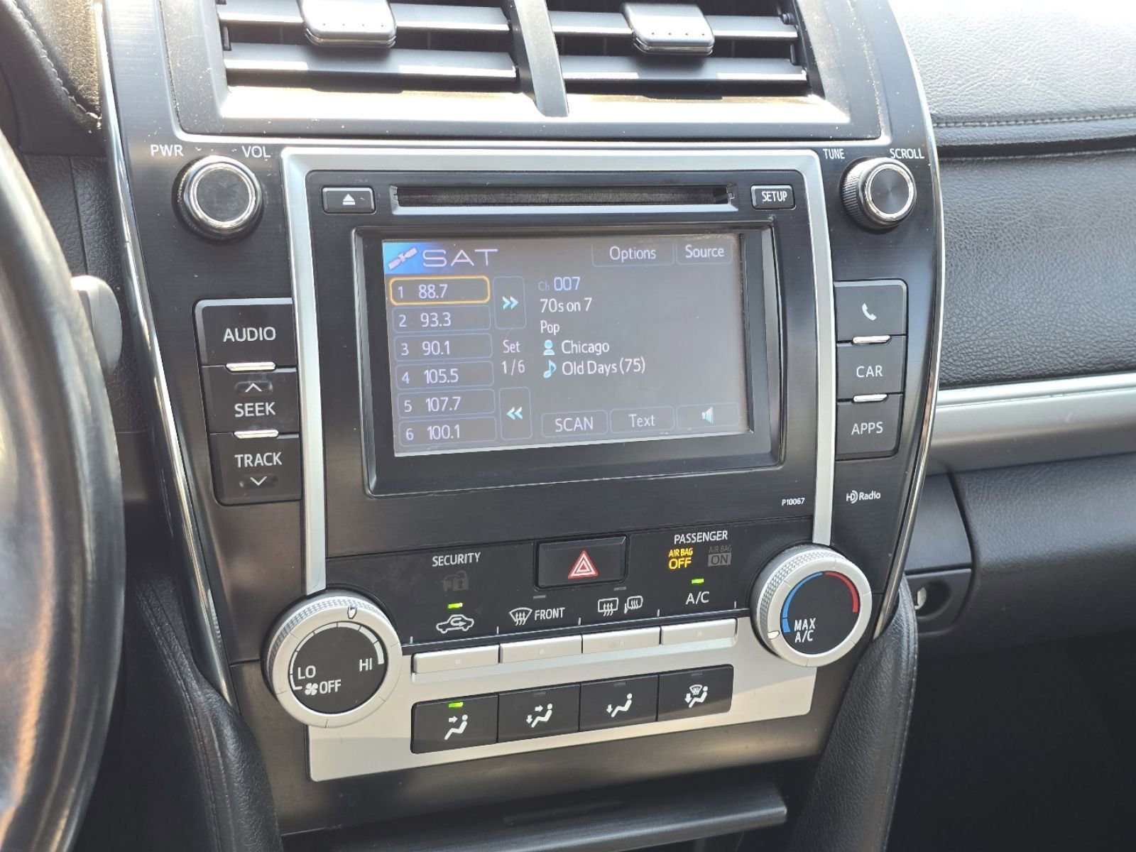 Used 2013 Toyota Camry SE w/ Convenience Pkg image 23