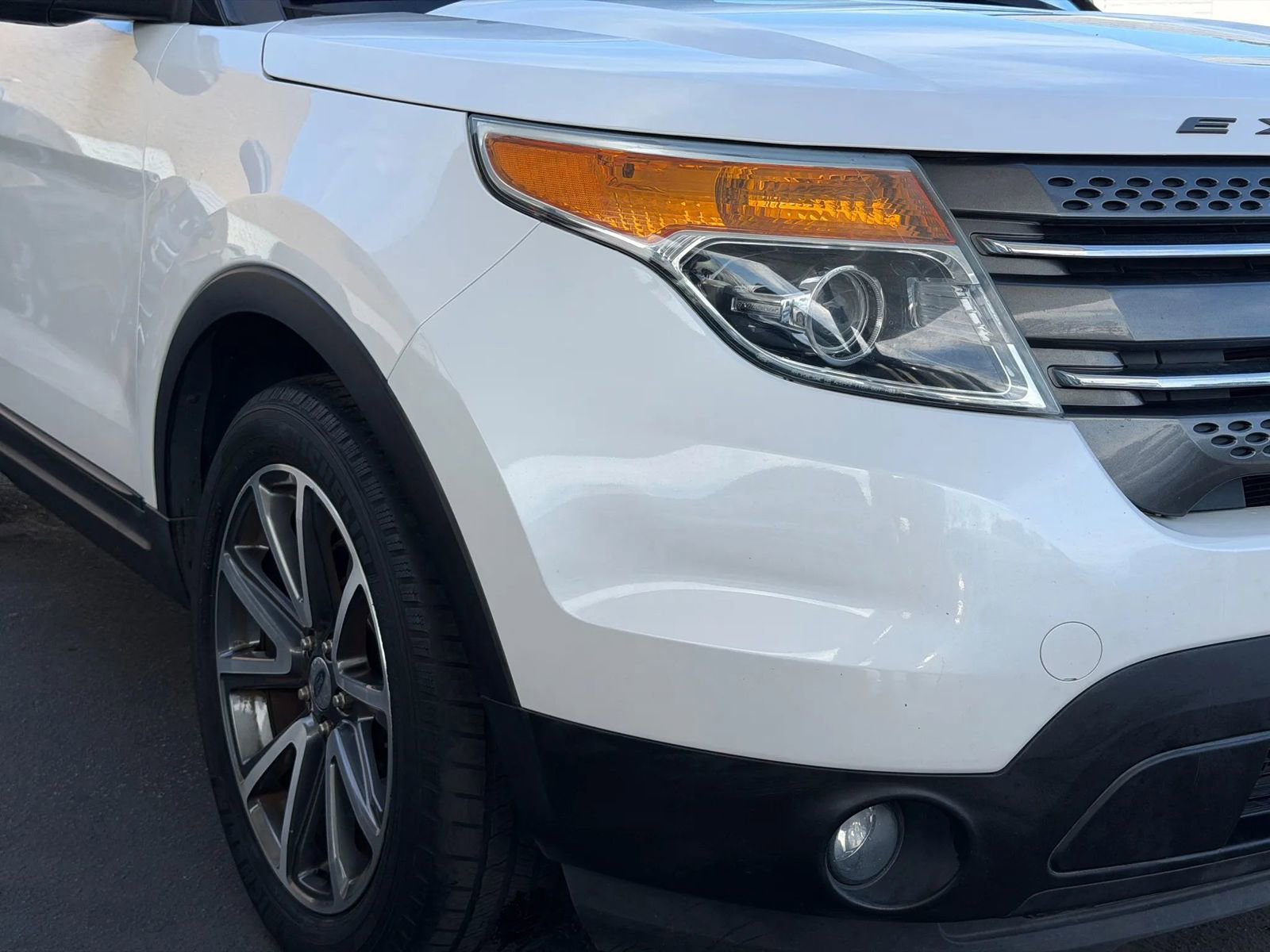 Used 2015 Ford Explorer XLT w/ Equipment Group 202A AWD/4WD image 13