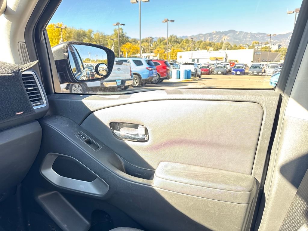 Used 2022 Nissan Frontier SV image 40