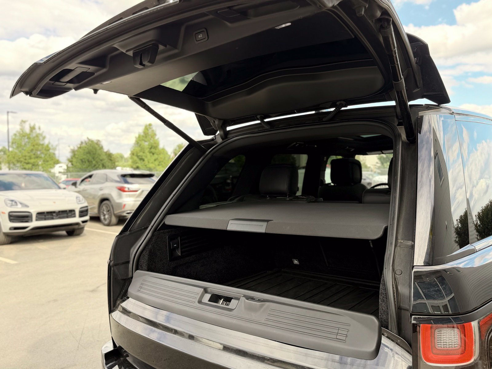 Used 2018 Land Rover Range Rover Supercharged AWD/4WD image 48