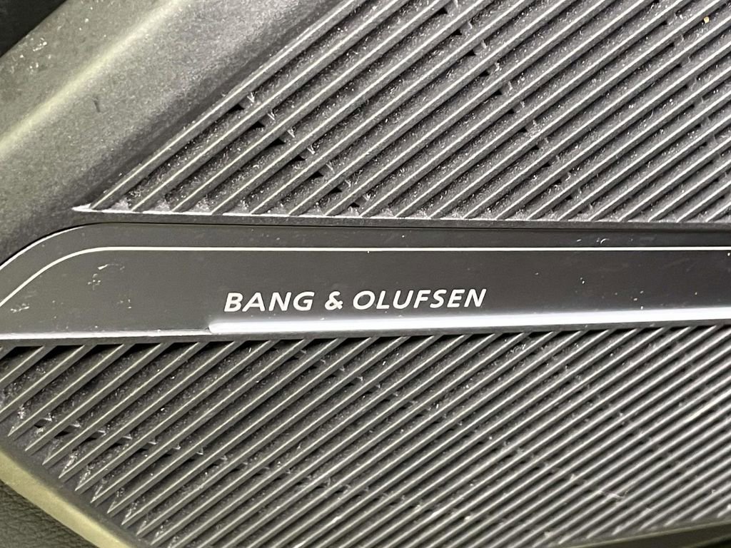 Certified 2025 Audi Q5 2.0T Premium Plus image 37