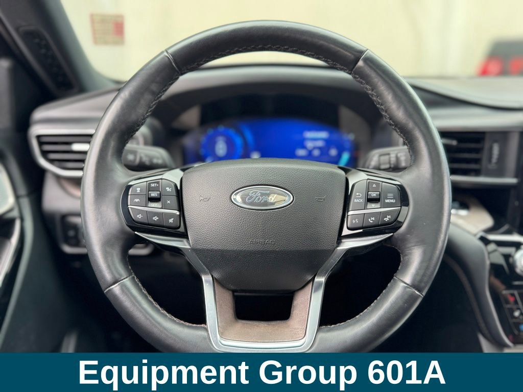 Used 2024 Ford Explorer Platinum w/ Technology Package image 8
