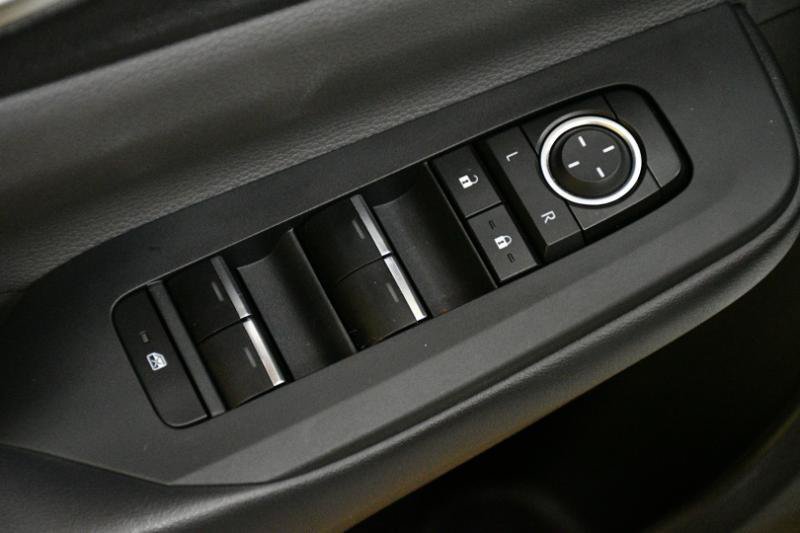 Used 2023 Toyota Prius XLE FWD image 25