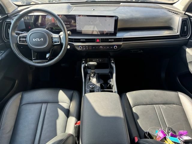 Used 2025 Kia Sorento S FWD image 16