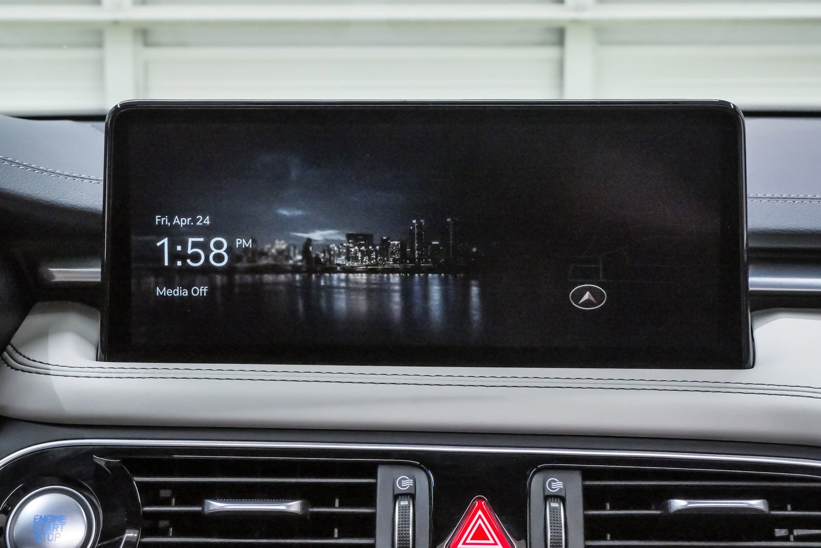 Certified 2022 Genesis G70 3.3T RWD image 17