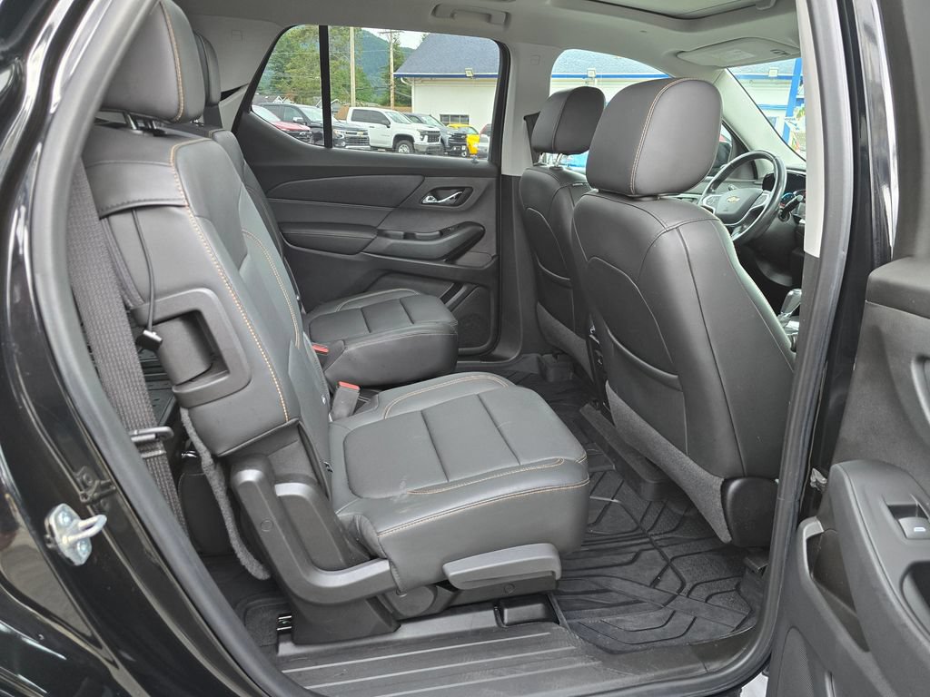 Used 2019 Chevrolet Traverse Premier w/ Redline Edition FWD image 14