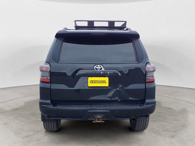 Used 2018 Toyota 4Runner SR5 AWD/4WD image 4
