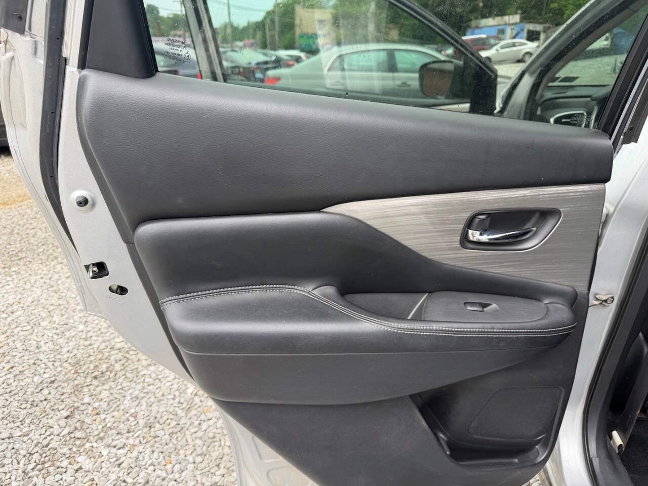 Used 2017 Nissan Murano SV AWD/4WD image 13