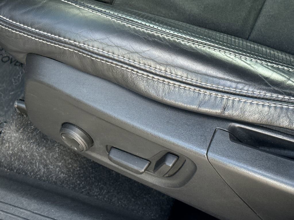 Used 2020 Volvo XC40 T5 R-Design image 24