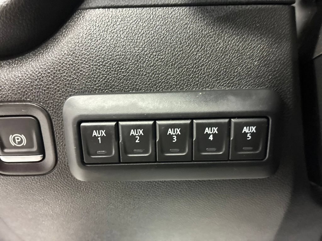 Used 2024 Chevrolet Silverado 2500 Custom w/ Custom Value Package AWD/4WD image 22