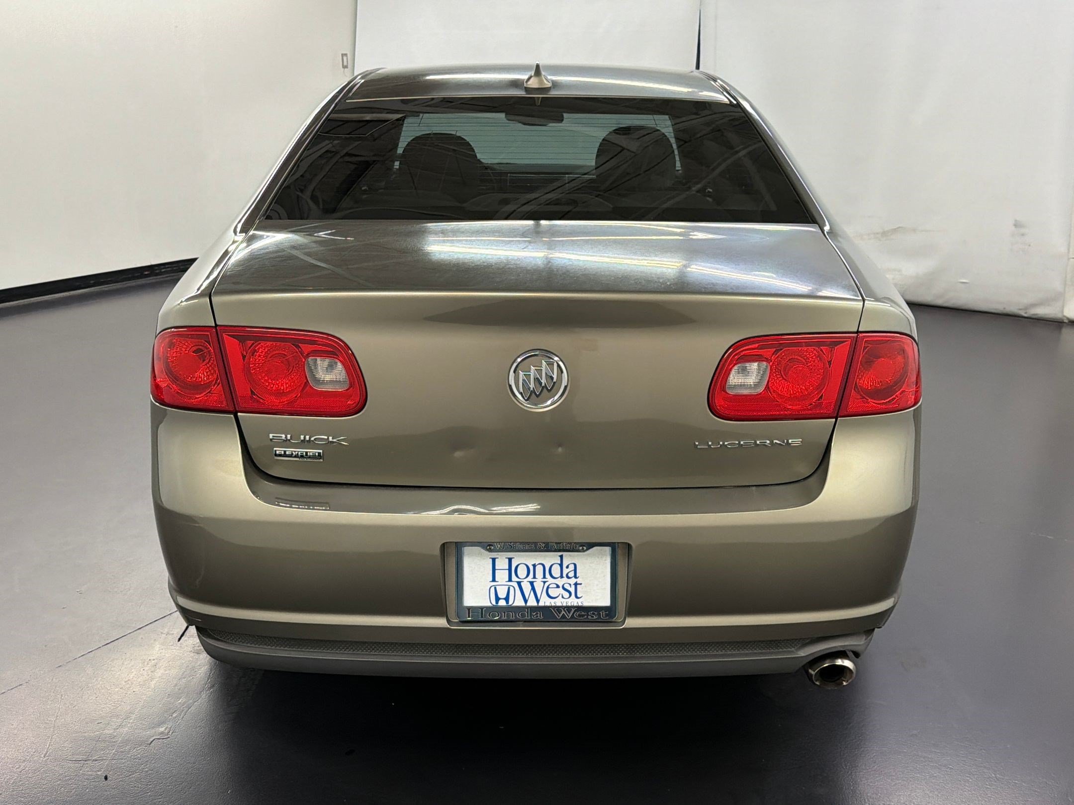 Used 2011 Buick Lucerne CX FWD image 10