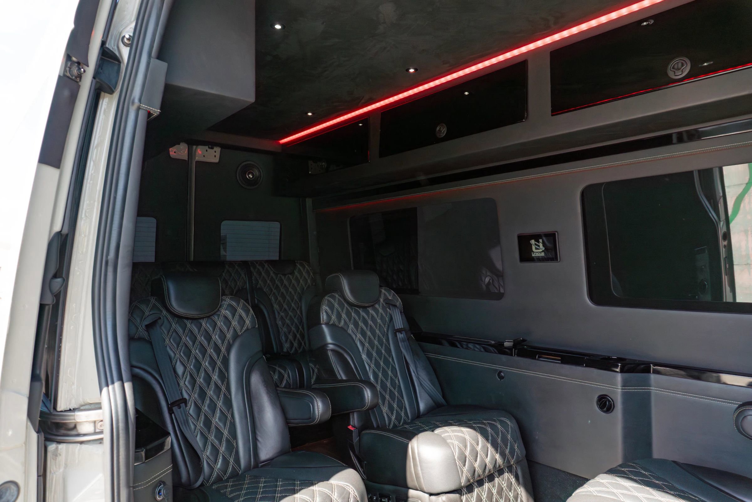 Used 2021 Mercedes-Benz Sprinter 2500 image 55