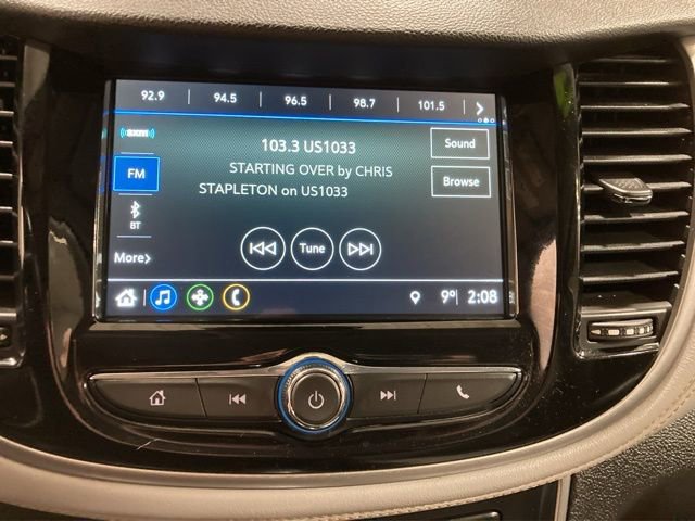 Used 2019 Chevrolet Trax LT w/ LT Convenience Package image 17