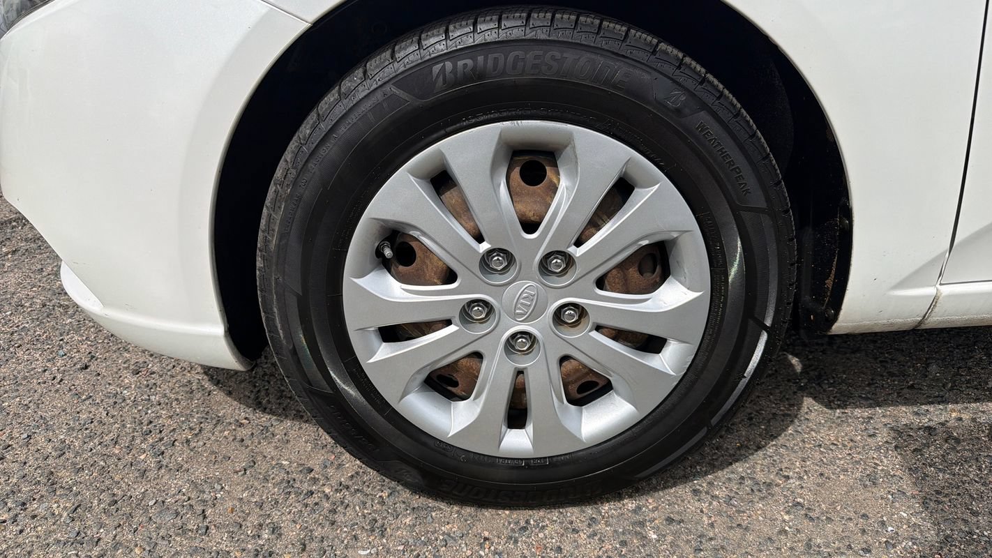 Used 2012 Kia Forte EX FWD image 21