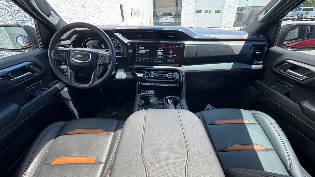 Used 2024 GMC Sierra 1500 AT4 w/ Technology Package AWD/4WD image 16