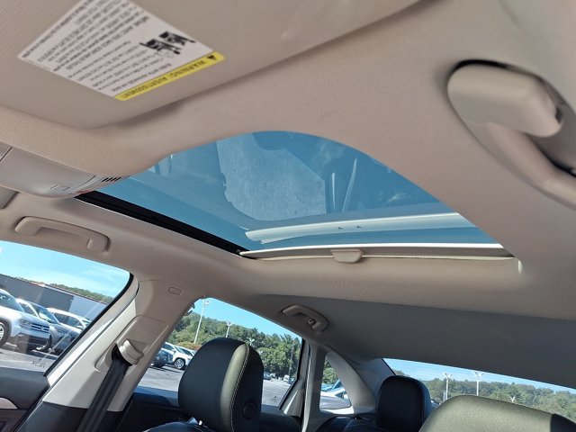 Used 2023 Volkswagen Jetta SE w/ Panoramic Sunroof Package FWD image 18