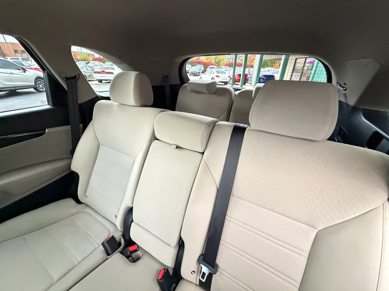 Used 2019 Kia Sorento LX image 14