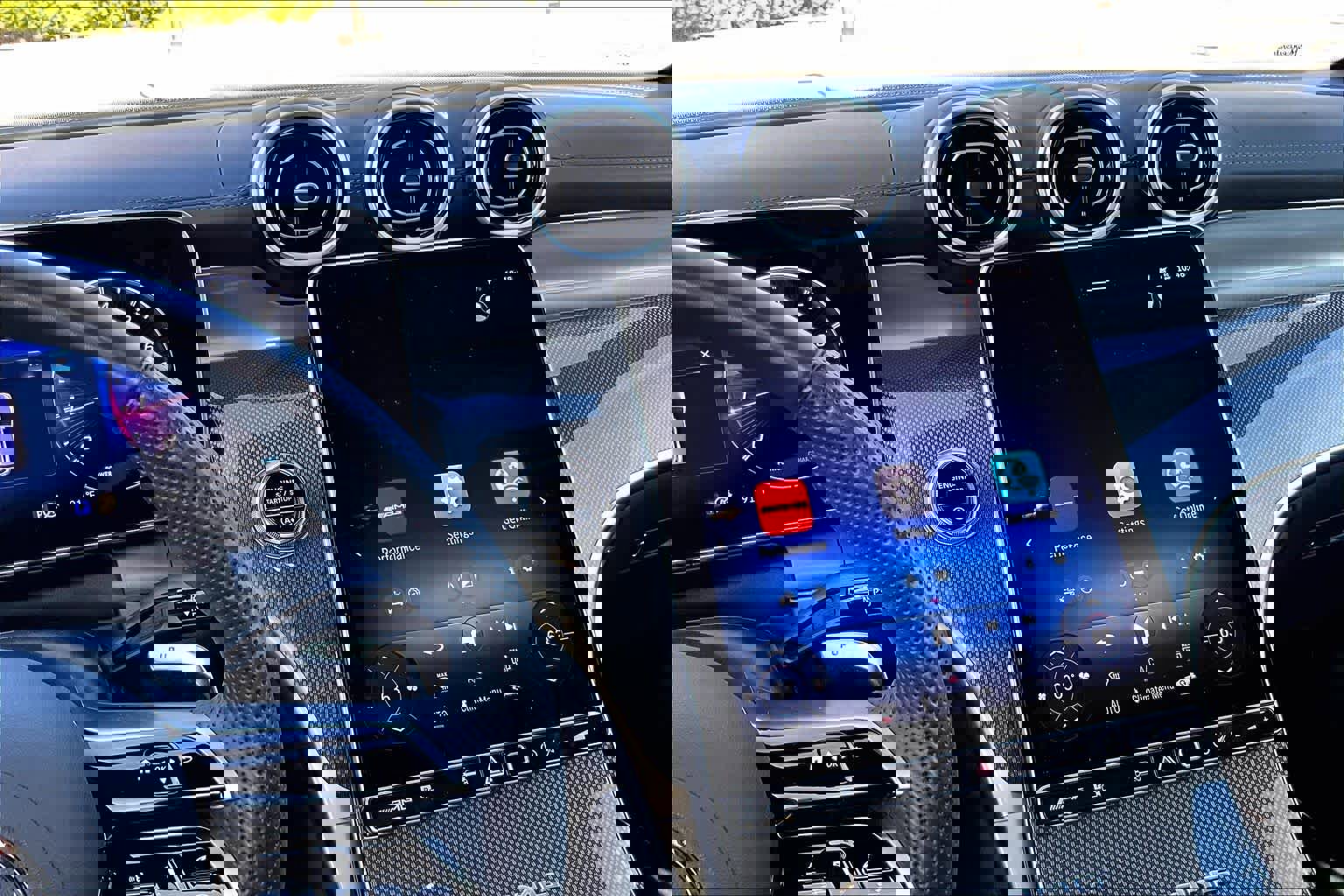 Used 2025 Mercedes-Benz GLC 43 AMG 4MATIC image 6