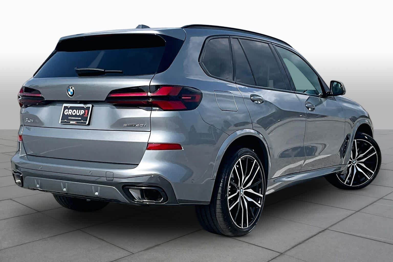 Used 2026 BMW X5 sDrive40i w/ Executive Package RWD image 13
