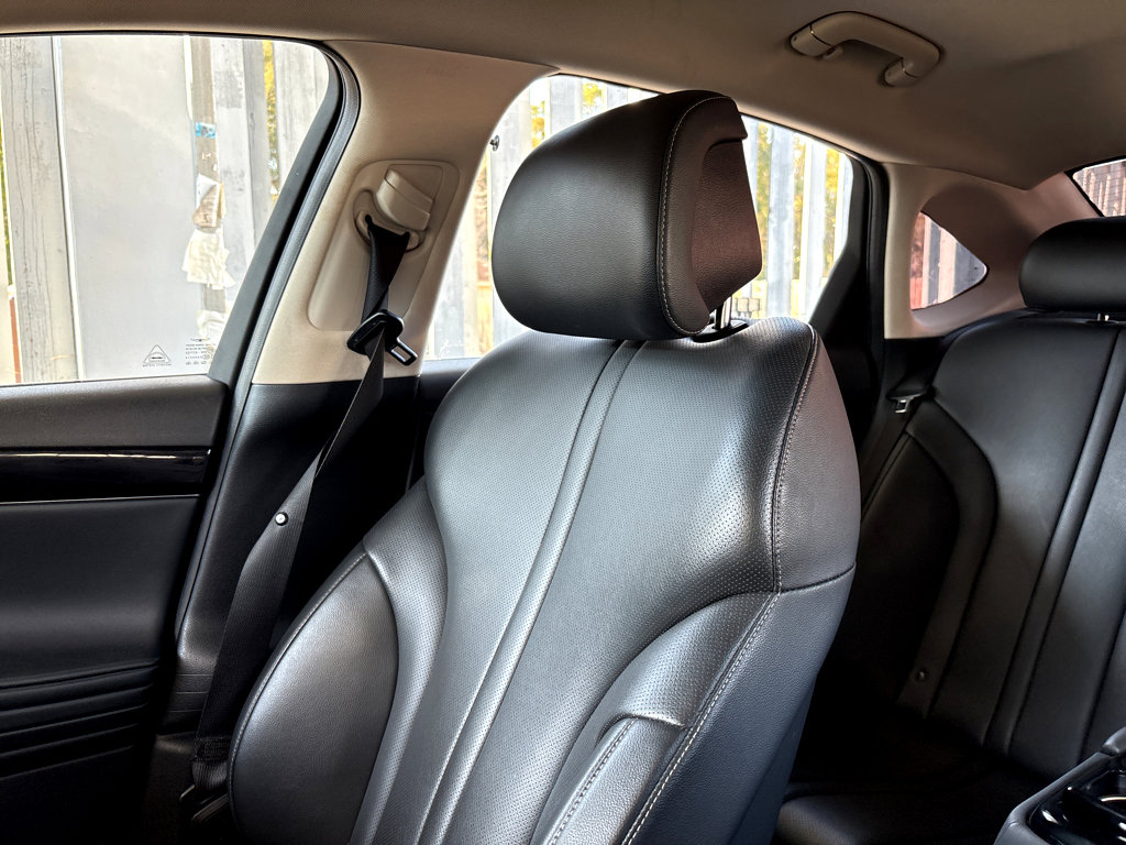 Used 2023 Genesis G80 2.5T image 5