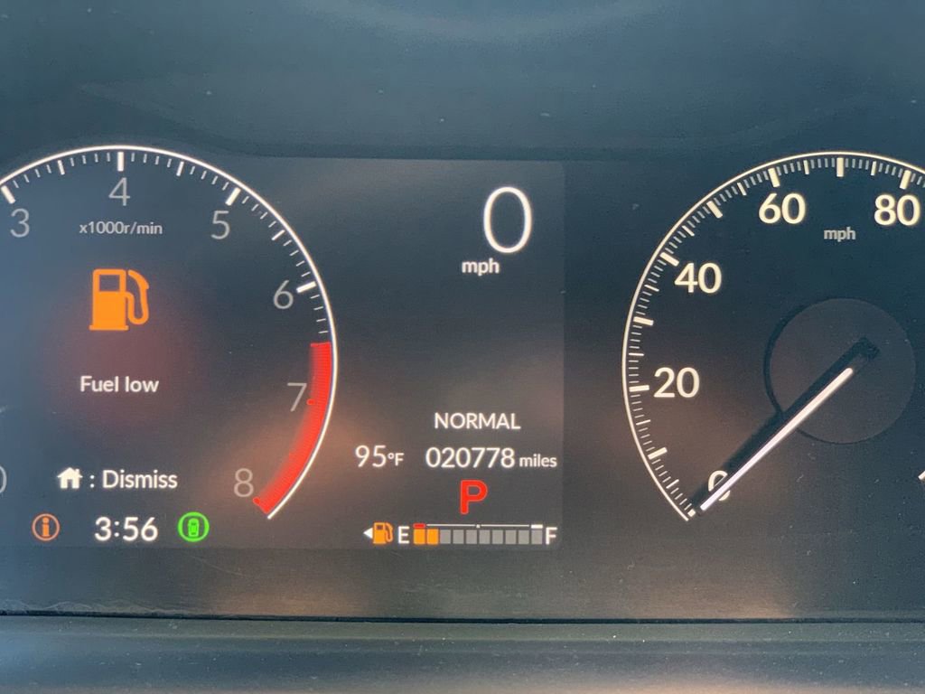 Used 2025 Honda Pilot TrailSport image 9