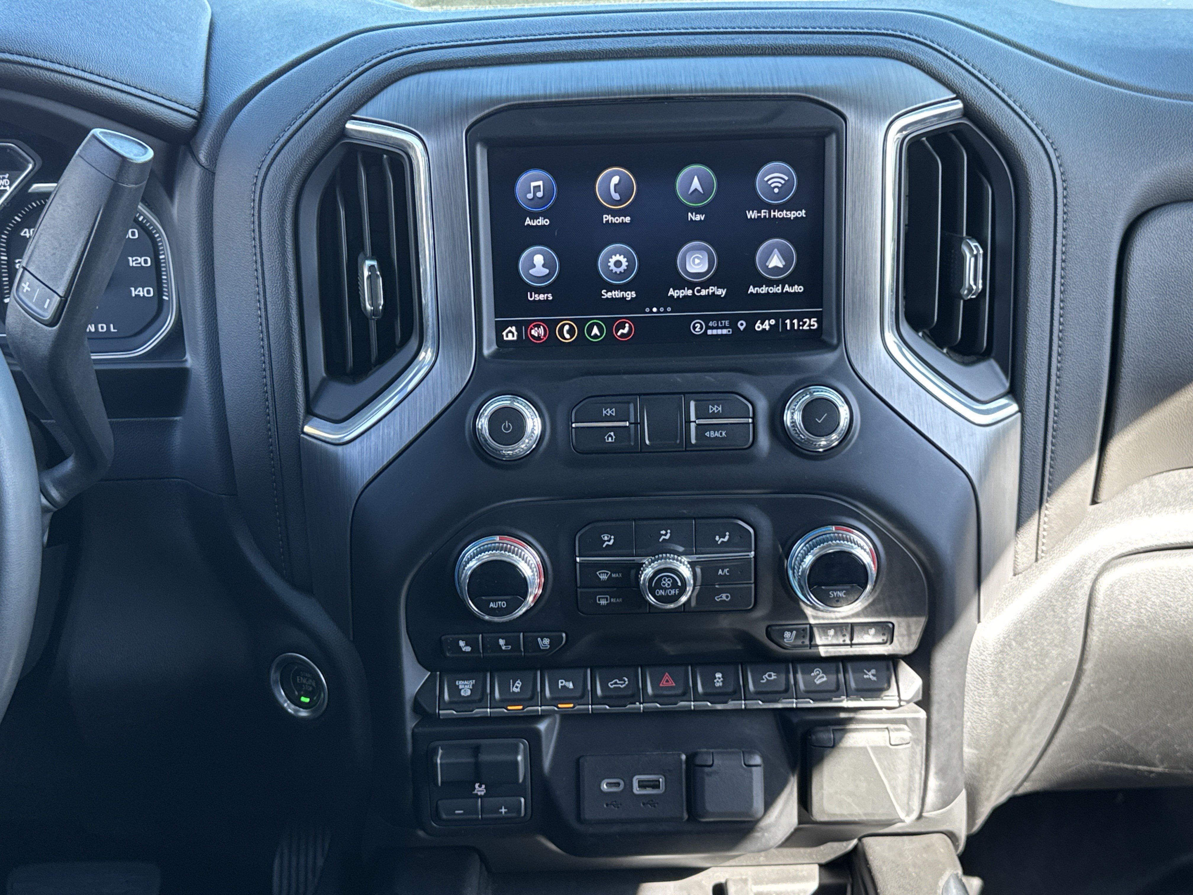 Used 2023 GMC Sierra 3500 Denali w/ Denali Black Diamond Edition AWD/4WD image 18