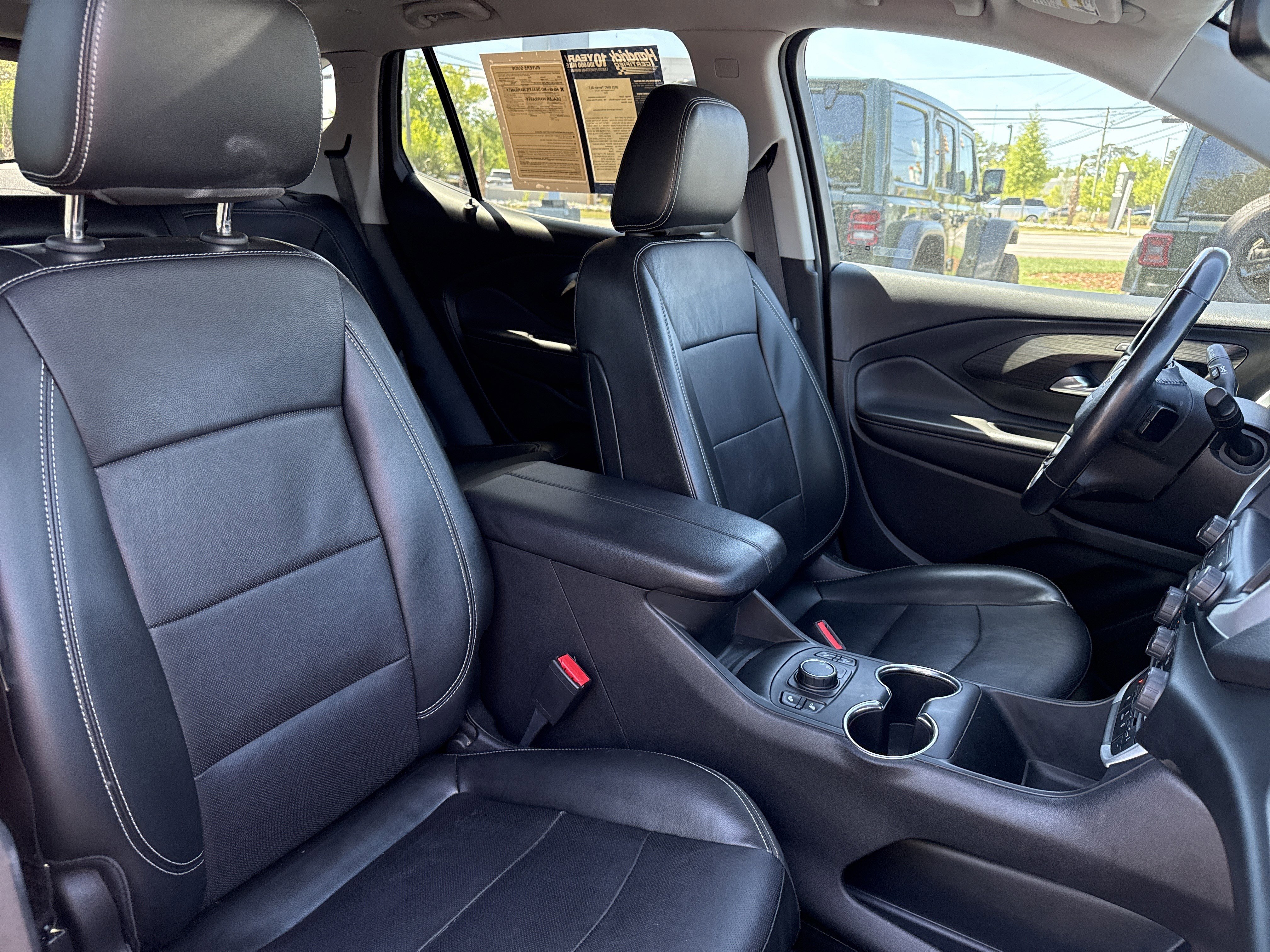 Used 2022 GMC Terrain SLT w/ LPO, Floor Liner Package image 32