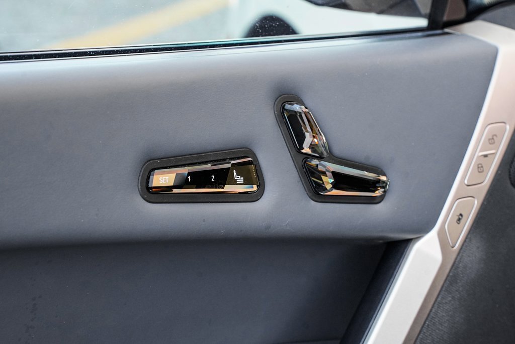 Used 2023 BMW iX xDrive50 w/ Ultimate Package 2 image 10