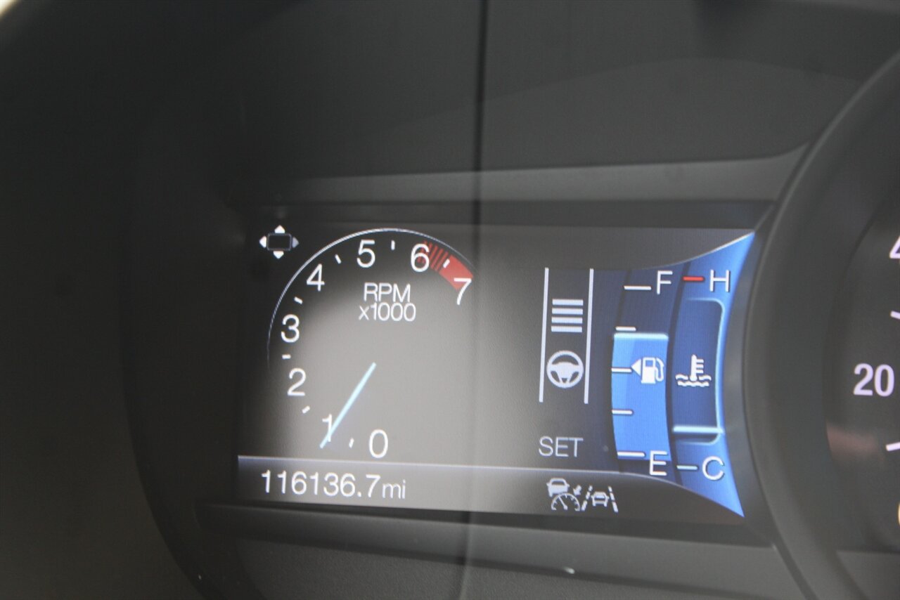 Used 2020 Ford Edge SEL w/ Convenience Package AWD/4WD image 5