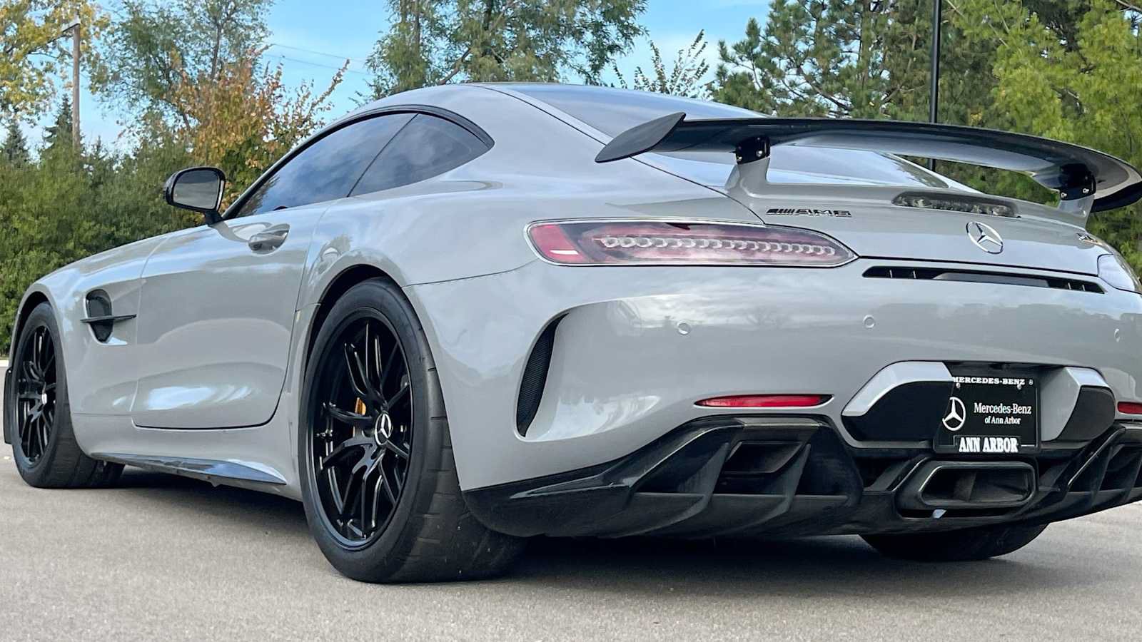 Used 2020 Mercedes-Benz AMG GT R image 16