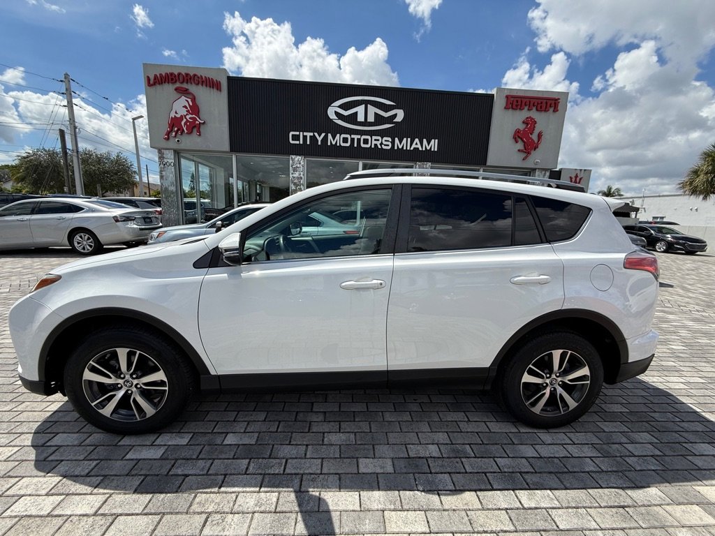 Used 2018 Toyota RAV4 XLE image 5