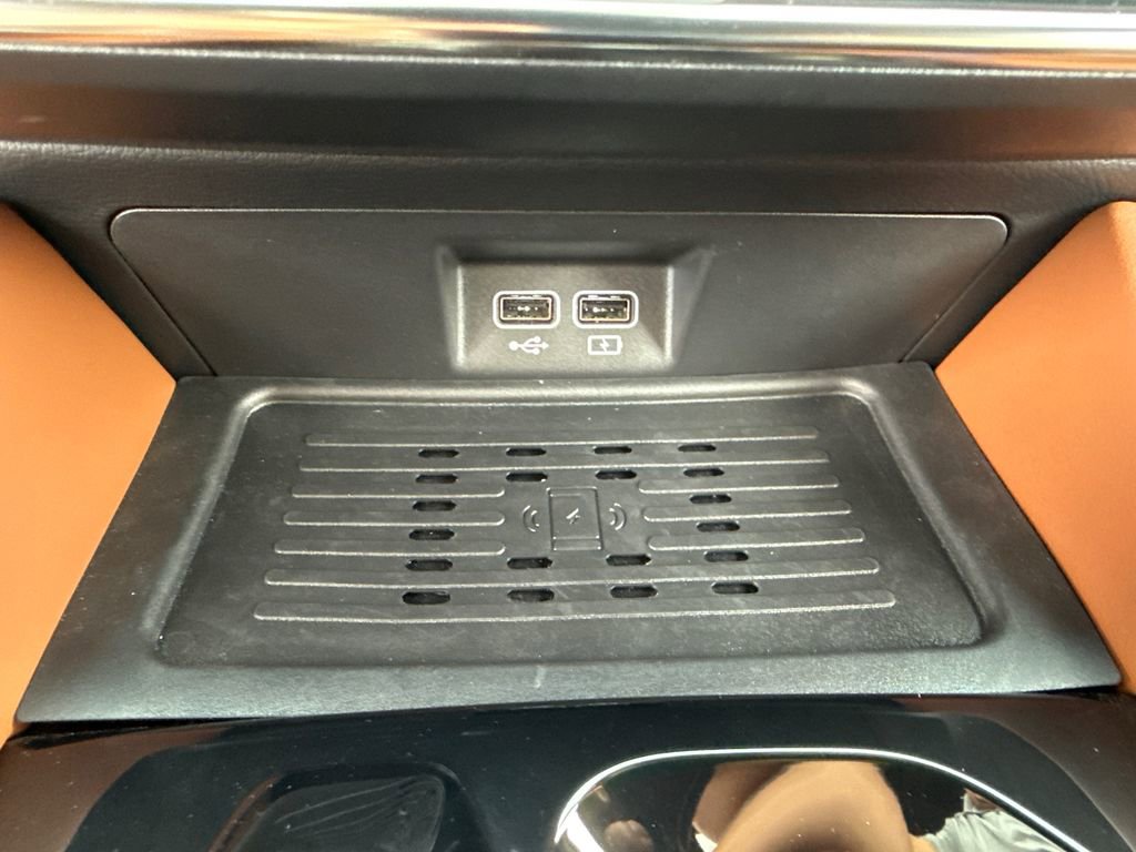 New 2025 VinFast VF 8 Plus AWD/4WD image 26