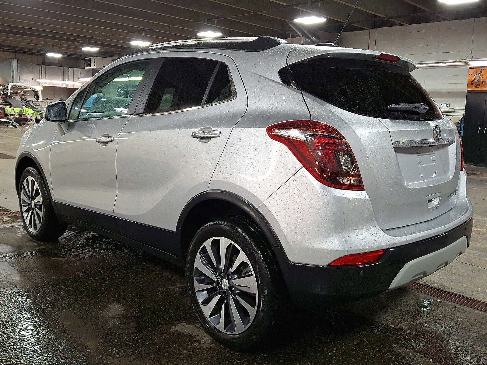 Used 2022 Buick Encore Preferred w/ Safety Package II image 4