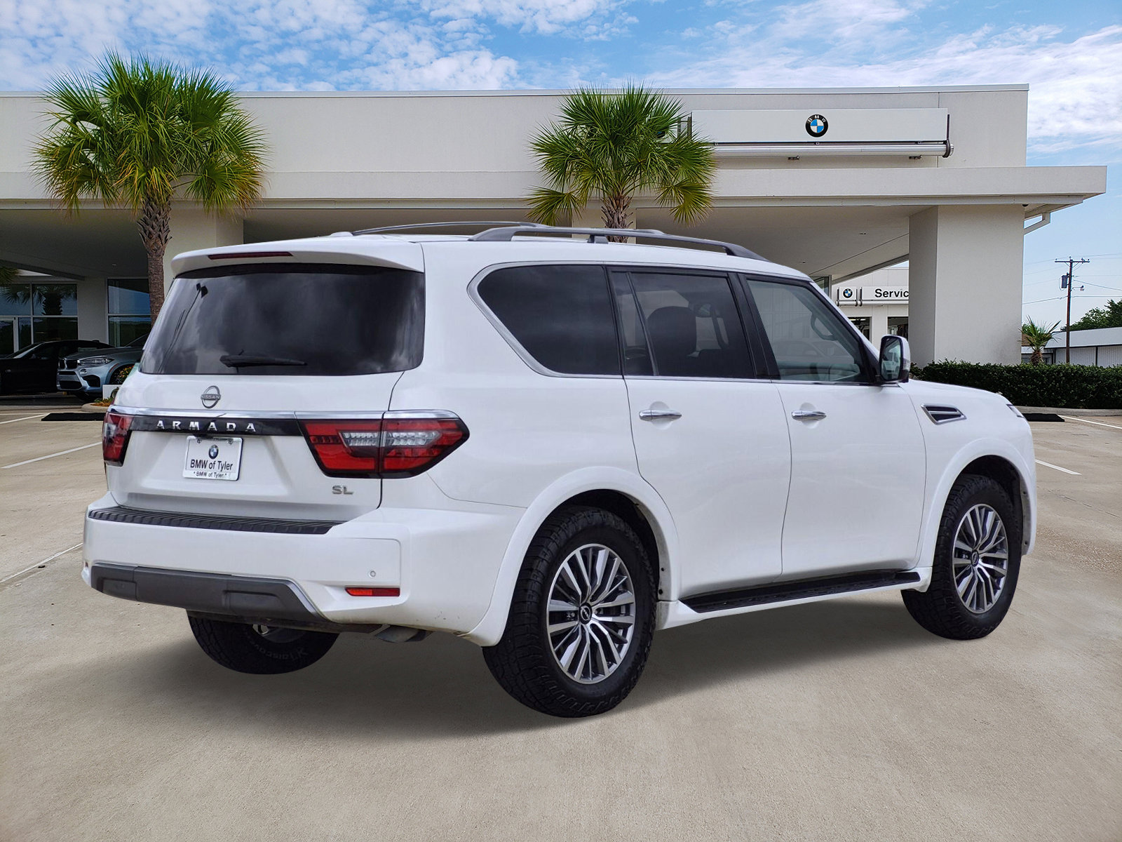 Used 2023 Nissan Armada SL w/ Cargo Package AWD/4WD image 4