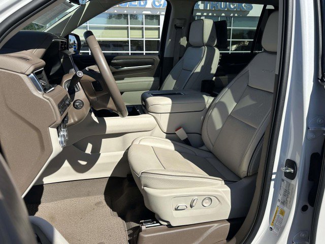 Used 2024 GMC Yukon XL Denali w/ Denali Reserve Package image 13