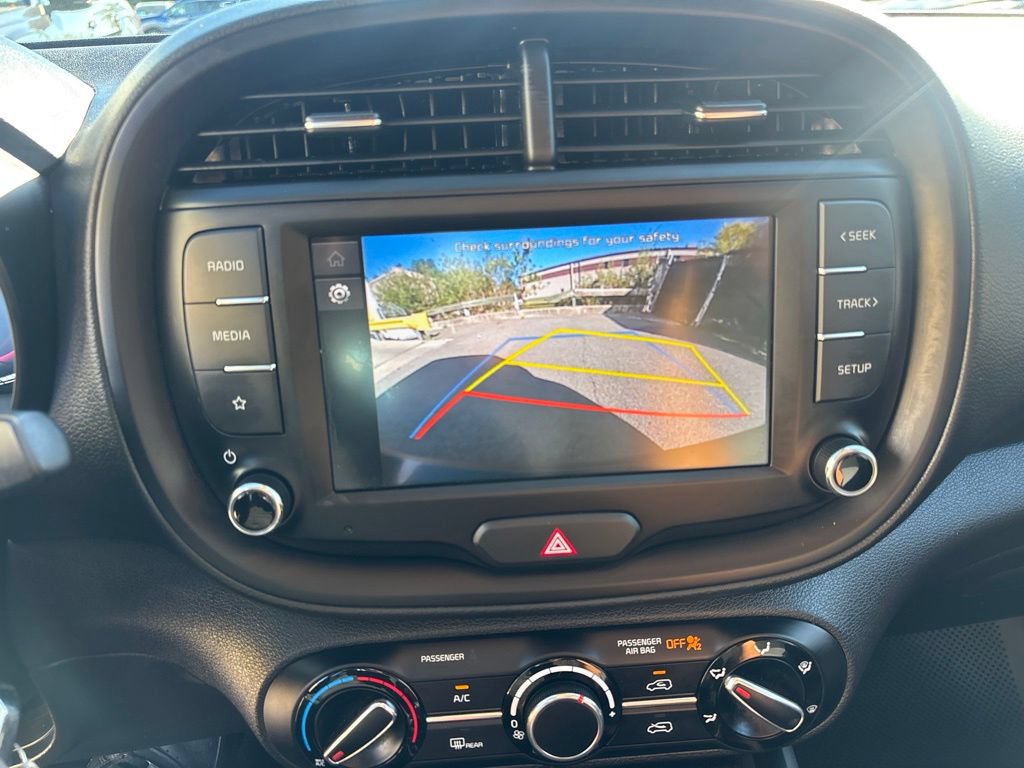 Used 2024 Kia Soul LX w/ Option Group 015 FWD image 14