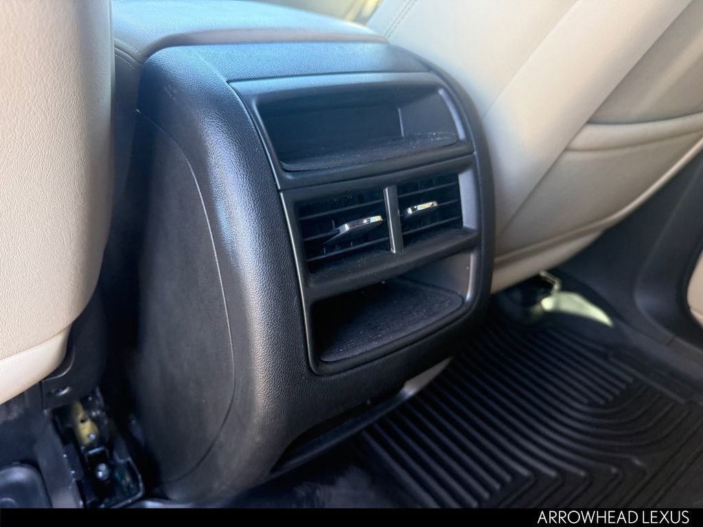 Used 2017 Cadillac XT5 Premium Luxury w/ LPO, Wheel Lock Package image 28