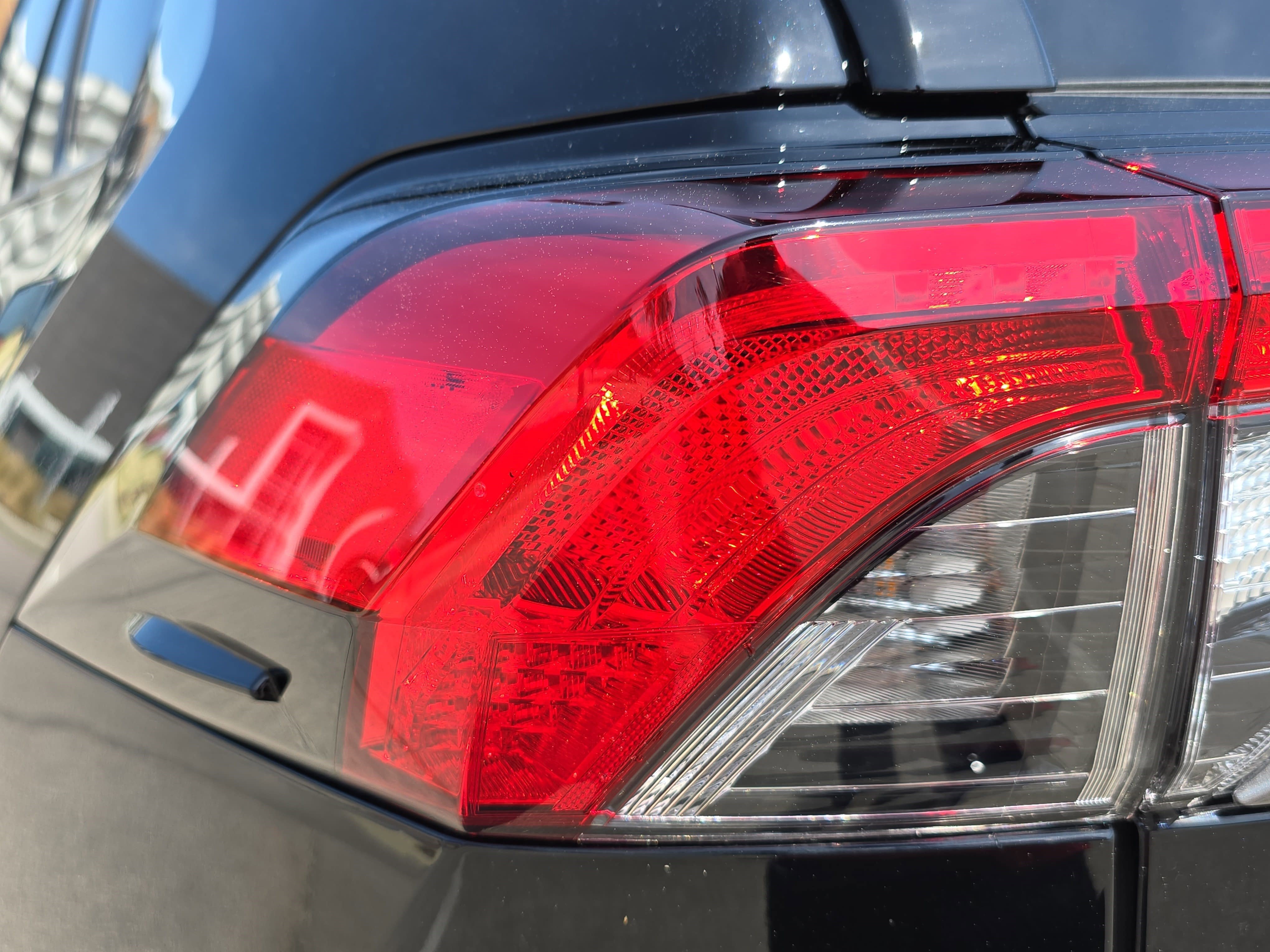 Used 2025 Toyota RAV4 Limited image 36