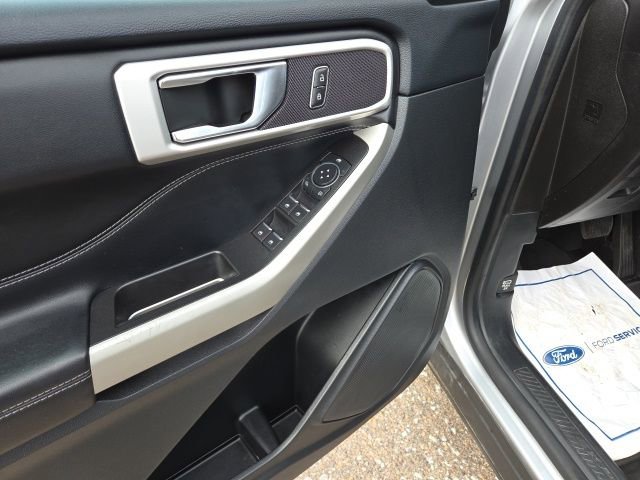 Used 2022 Ford Explorer XLT image 20